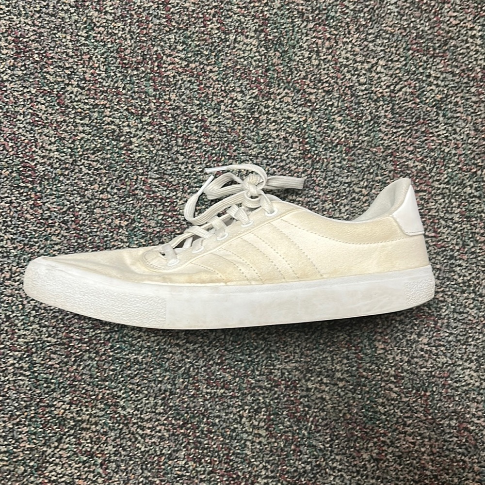 Adidas Vulc Raid3r Skateboarding Shoes